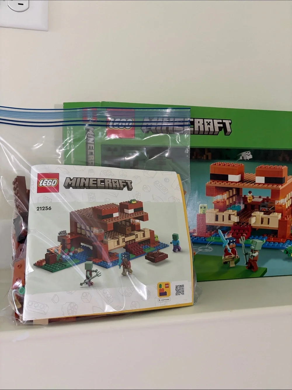 LEGO Minecraft 21256 The Frog House